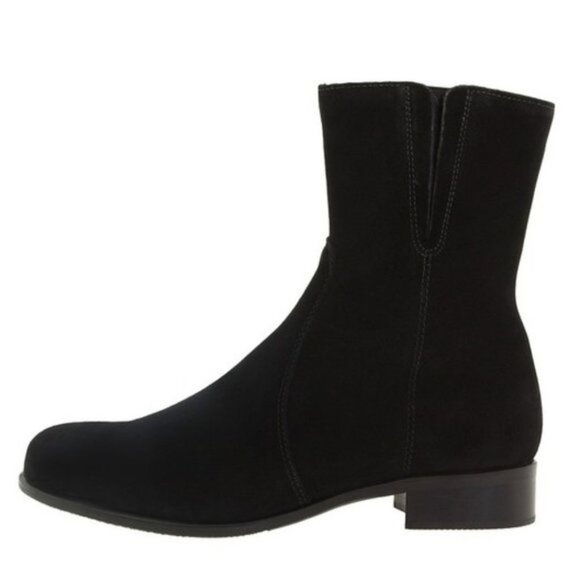 La Canadienne Solana Women's Flat Bootie - Picture 2 of 6